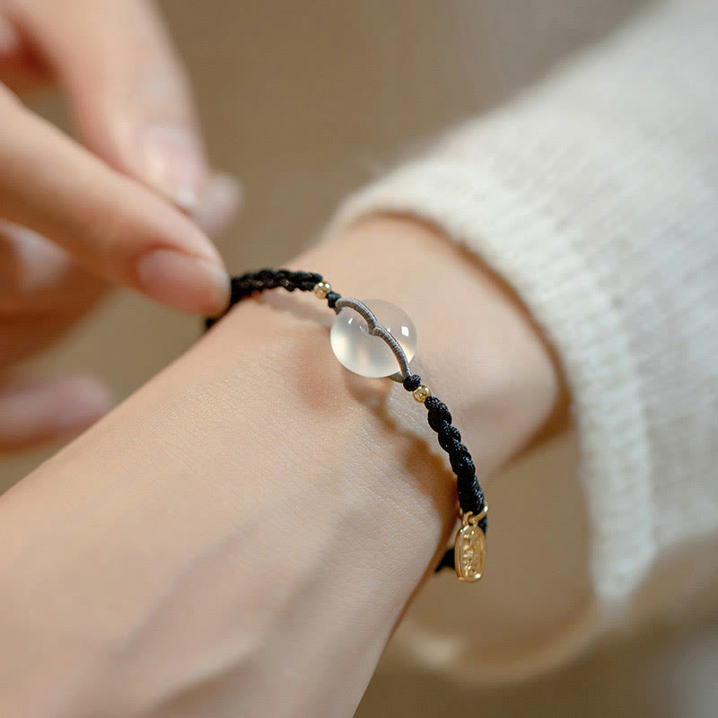 Armband – Frieden schwarzes Seil Kristallperle elegant Handgelenk getragen