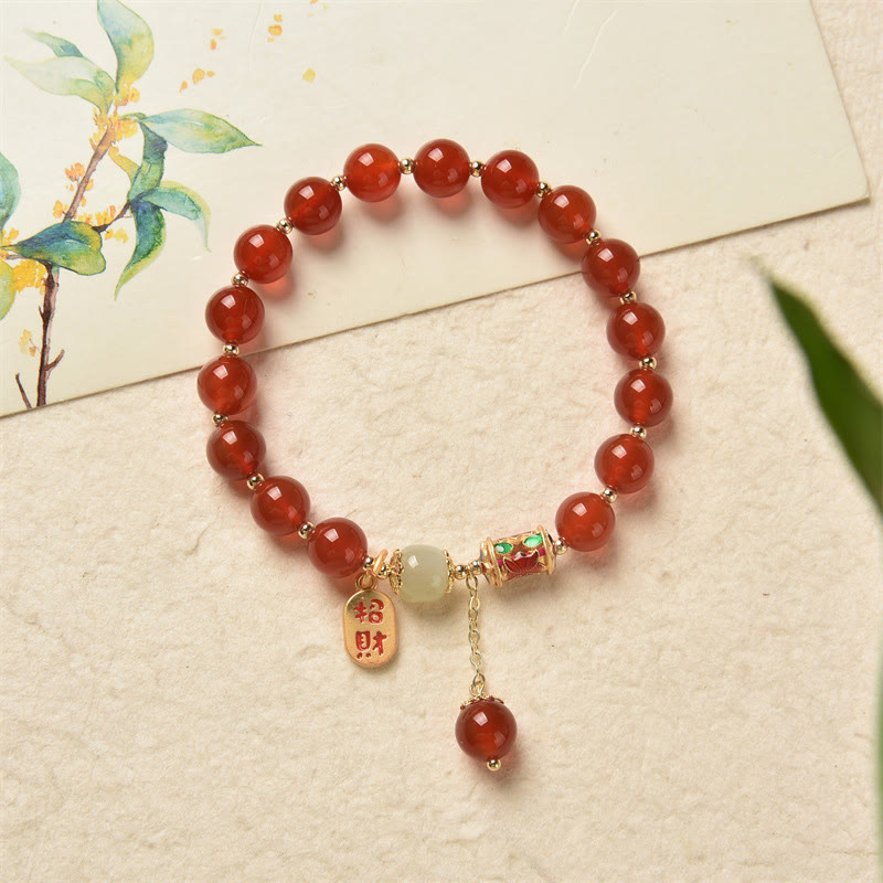 Armband Roter Achat Jade mit goldenen Perlen und Glücksbringer Anhänger