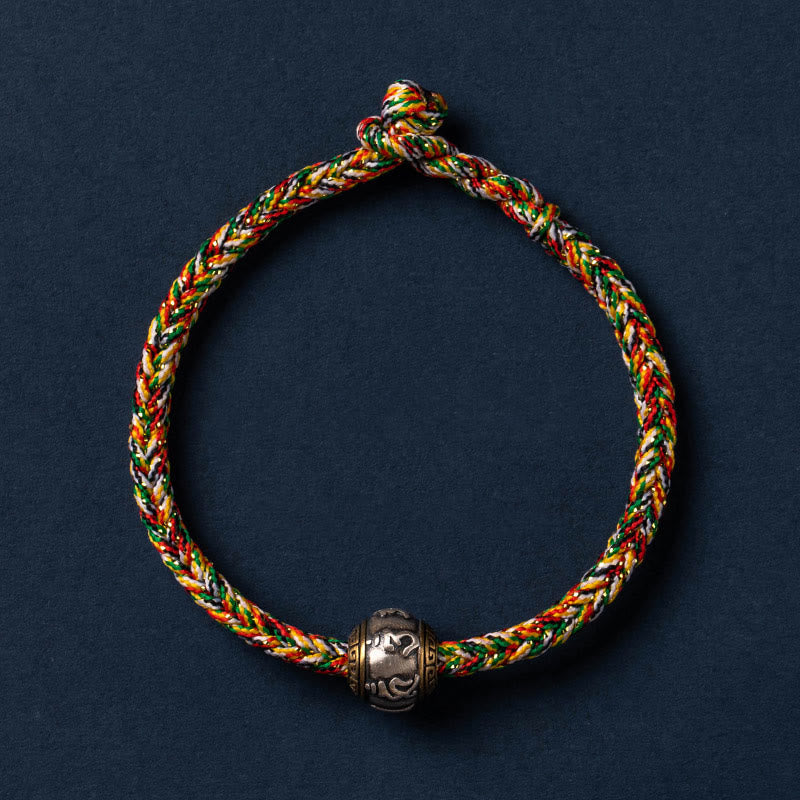 Farbiges Seilarmbad mit silbernem Om Mani Padme Hum Anhänger Schutz.