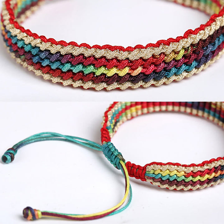 Tibetisches Regenbogen Armband bunt geflochten Schutz Nahaufnahme Detail