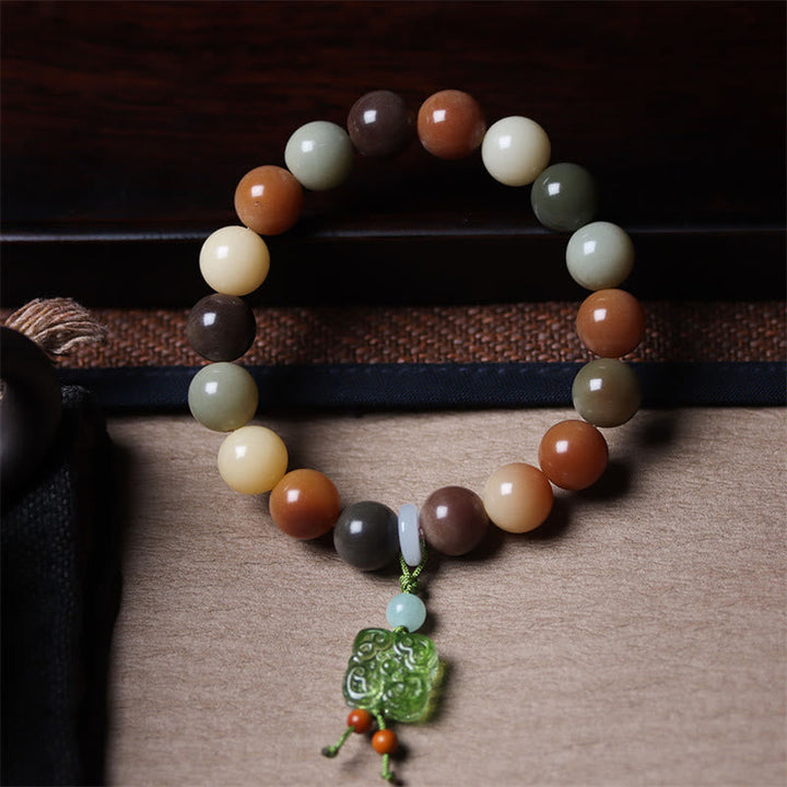 Armband Bodhi – Frieden & Balance mit Natursteinen und Jade Anhänger.