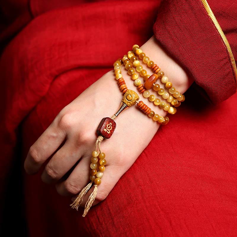 Mala Tigerauge Kupfer Armband Schutz am Handgelenk getragen rot