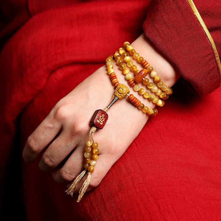 Mala Tigerauge Kupfer Armband Schutz am Handgelenk getragen rot
