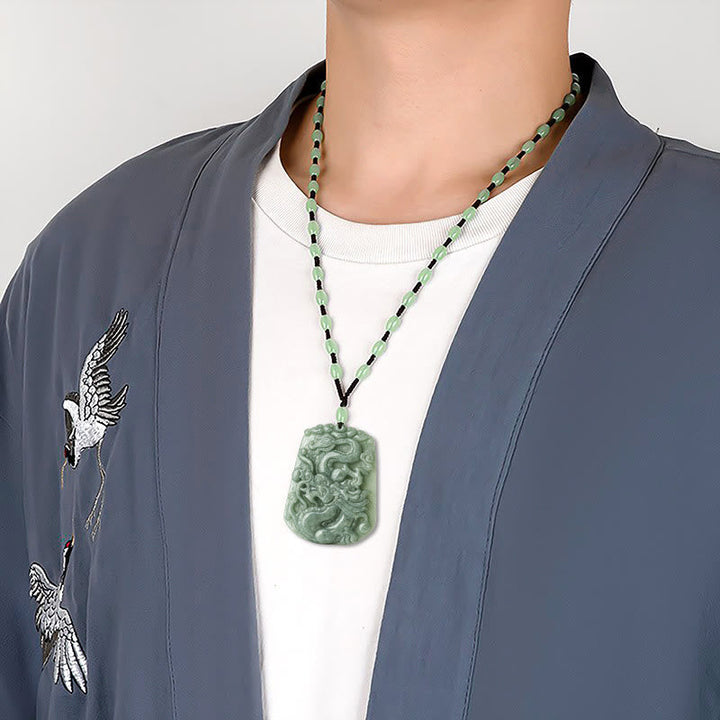 Jade Anhänger Drache Schutz Talisman Kraft