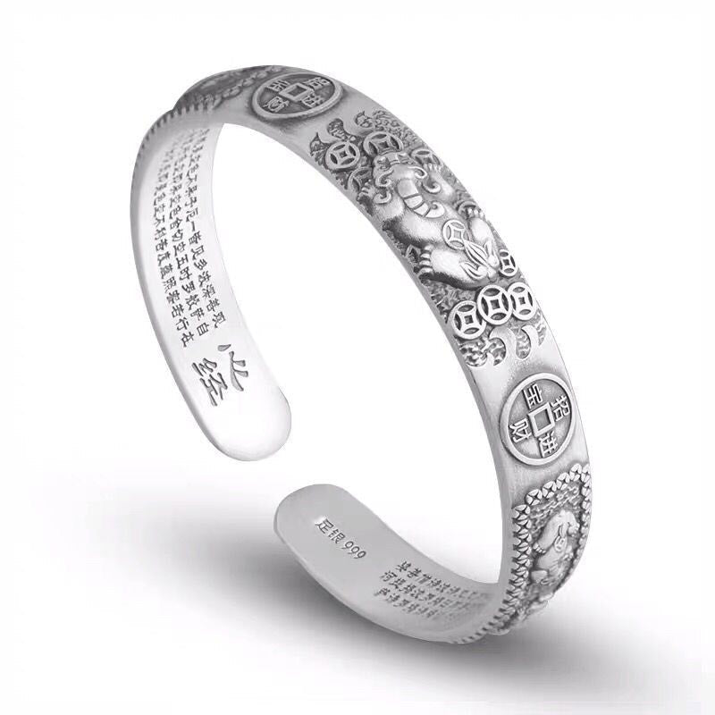 Armband Kupfer Herzsutra Wohlstand silber graviert elegant getragen