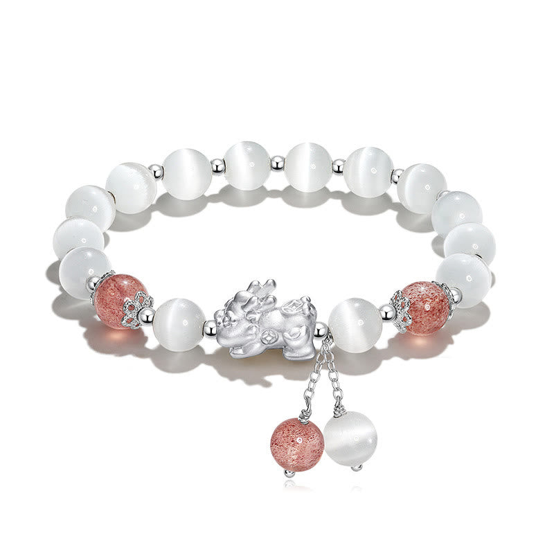 Armband Erdbeerquarz Mondstein Pixiu Perlen weiß rosa elegant.