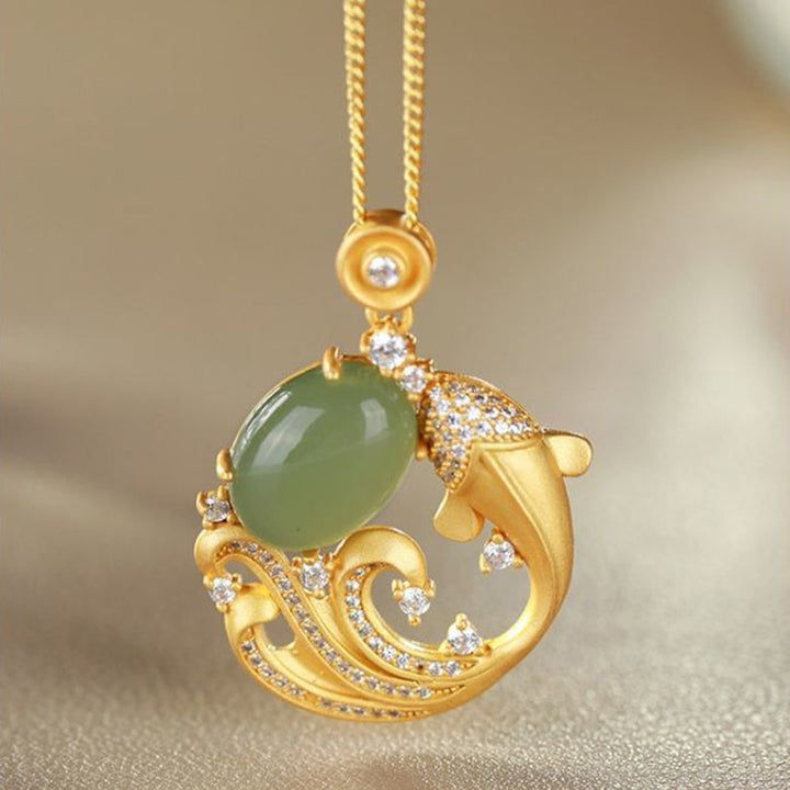 Kette Jade Koi Heilstein – Heilung & Frieden – Bild 2 – Kette Jade Koi Heilstein Anhänger Gold – eleganter Naturstein Schmuck