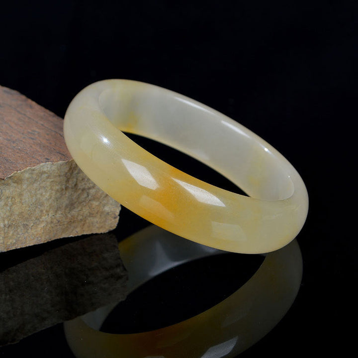 Jade Armband Armreif cremeweiß gelb poliert glänzend Naturstein elegant