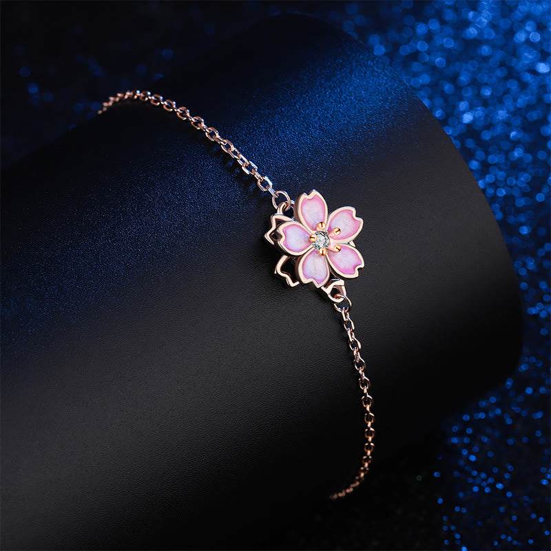 Rosafarbenes Blüten-Armband 925 Silber elegant am Handgelenk getragen.