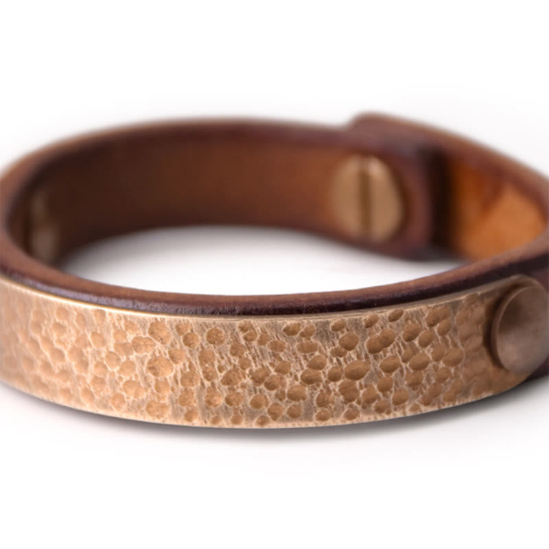 Kupfer Armband mit strukturierter Oberfläche und Druckknopf elegant