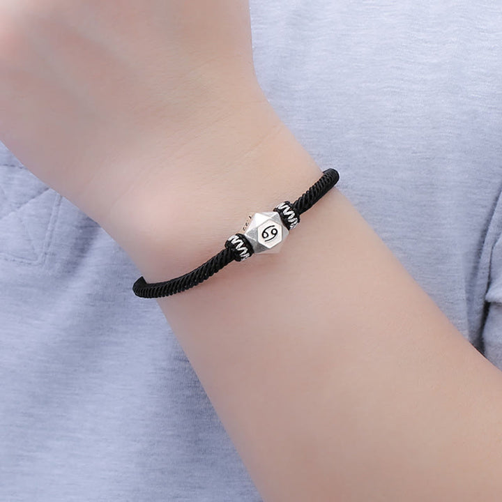 Schwarzes Armband 925 Silber mit Sternzeichen Jungfrau Symbol elastisch getragen