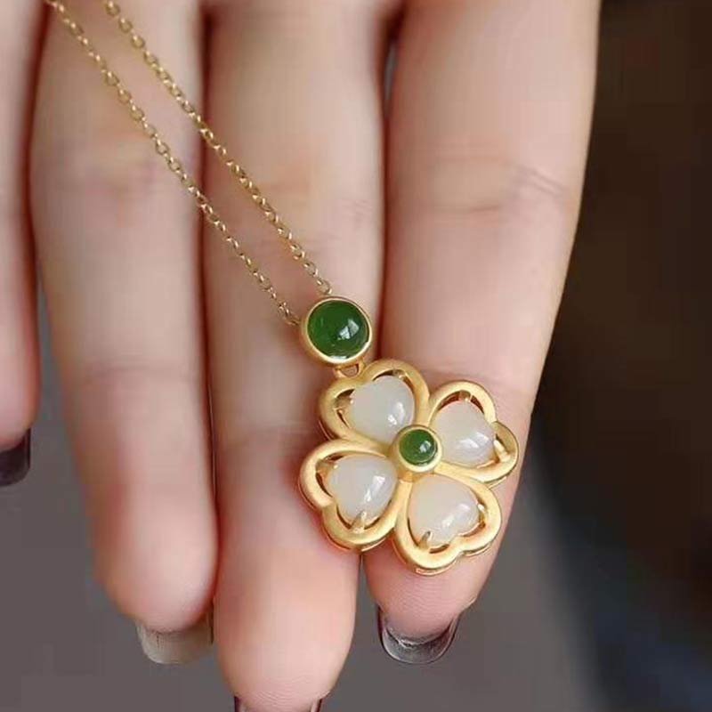 Kette Jade Kleeblatt – Wohlstand & Klarheit – Bild 4 – Kette Jade Kleeblatt Anhänger Gold Glücksbringer Naturstein Schmuck