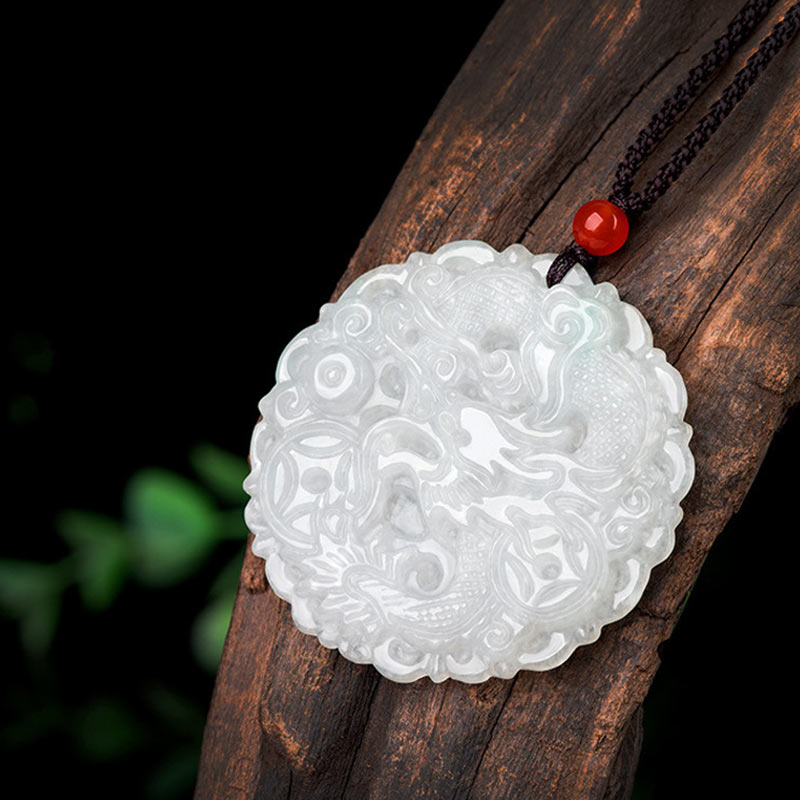 Jade Drachen Anhänger weiß geschnitzt traditionell eleganter Naturstein Kette