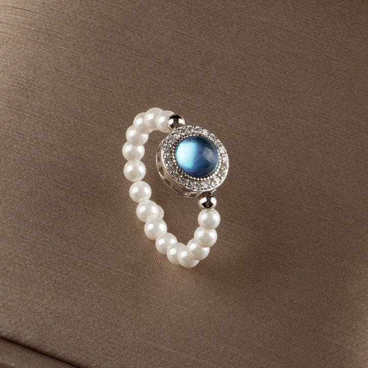 Elegantes Perlenarmband mit blauem Mondstein Anhänger Silber