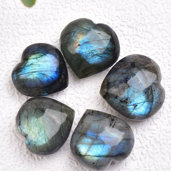 Kette Labradorit Herz – Liebe & Harmonie – Bild 7 – Fünf Labradorit Herzen poliert blau schimmernd Naturstein Schmuck
