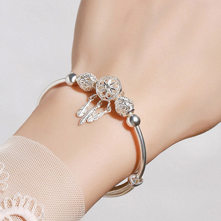 Silbernes Armband Kupfer Katze – Segen Charm am Handgelenk getragen elegant