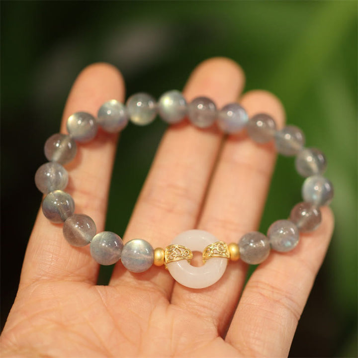 Mondstein Jade Armband mit weißem Mond Anhänger Heilstein elegant