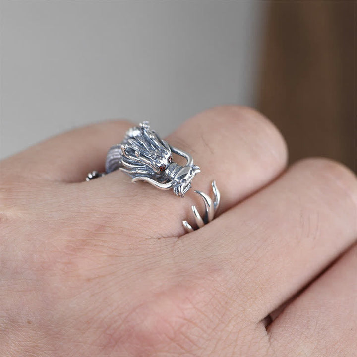 Ring 925 Silber Drachen Glück Schutz Feng Shui getragen
