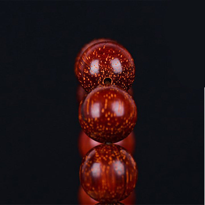 Rote Sandelholz Perlen Armband Balance Schmuck Nahaufnahme Details