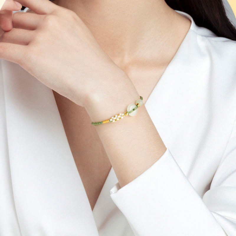 Jade Pfirsichblüte Armband Handgelenk grün gold elegant Naturstein Glück Frieden