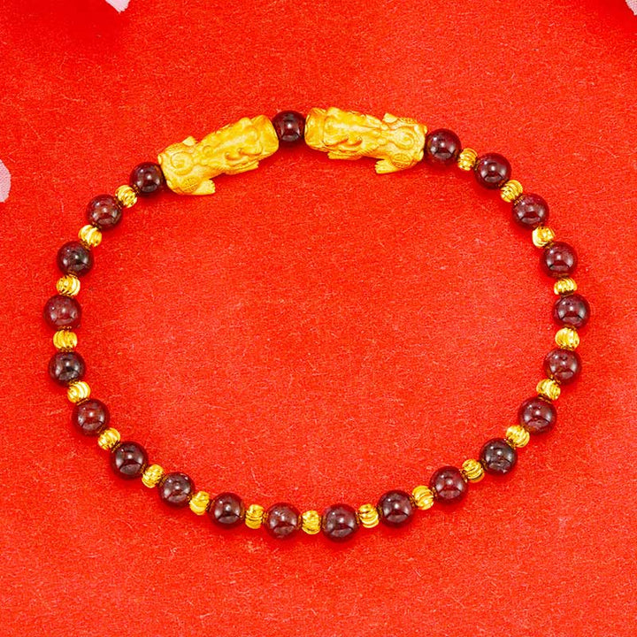 Armband Pixiu – Wohlstand mit roten Perlen und goldenen Akzenten Pixiu-Verschluss