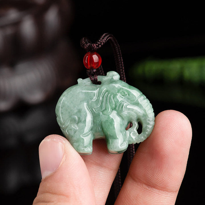 Anhänger Kette Jade Elefant Glück grün Naturstein