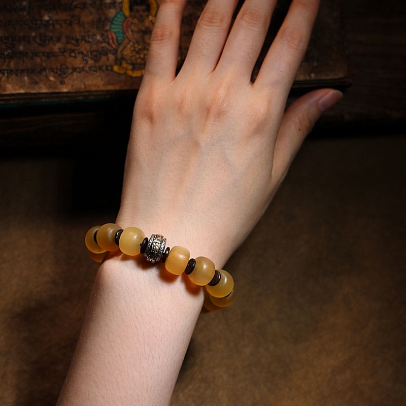Bernstein Armband Om Mani Padme Hum – Segen mit silbernen Perlen elastisch