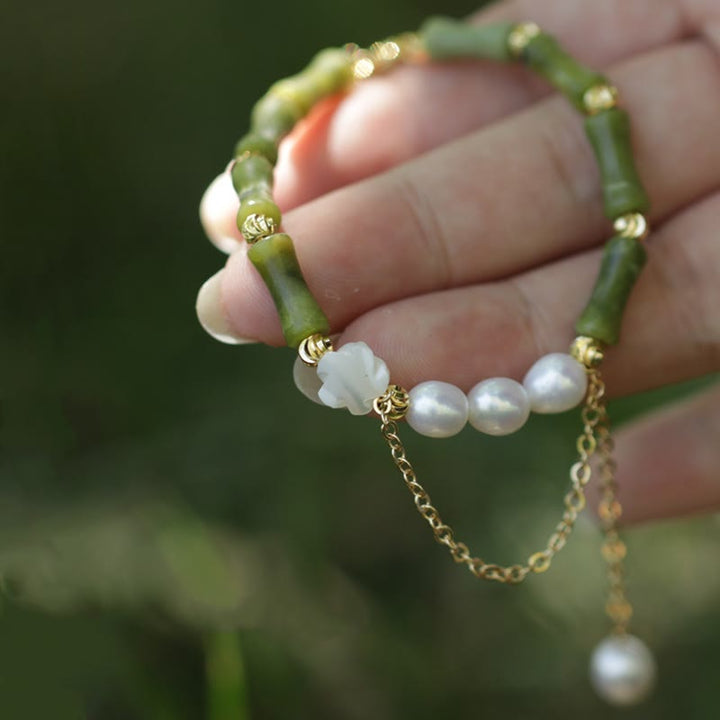 Armband Jade Bambus Wohlstand mit Perlen grüner Naturstein elegant.