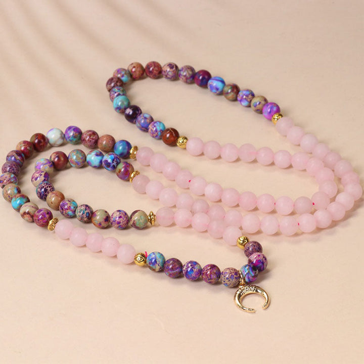 Mala 108 Rosenquarz Perlen Heilstein Armband Flachaufnahme rosa violett