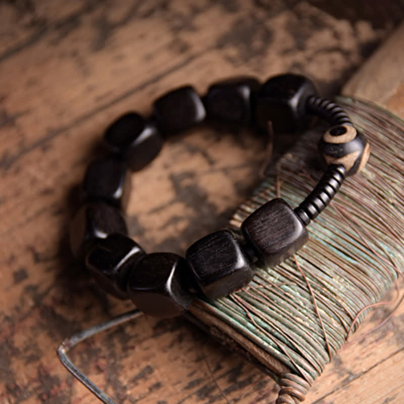 Armband Ebenholz – Stärke schwarze Perlen Naturstein elastisch getragen