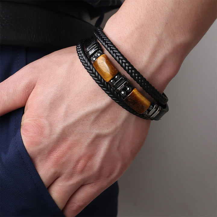 Armband Tigerauge Magnetisch schwarzes Leder Handgelenk getragen elegant