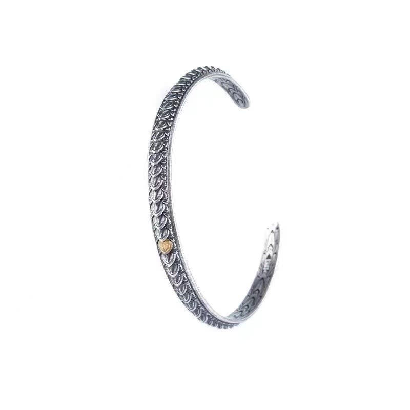 Armband Drachen Glück Wohlstand silbern strukturiert elegant getragen