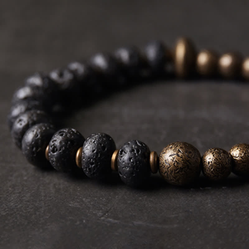 Schwarzes Armband Kupfer – Balance & Balance Naturstein elegantly arranged.