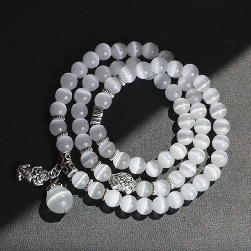 Armband Katzenauge PiXiu Dreifach weiße Perlen Silber elegant