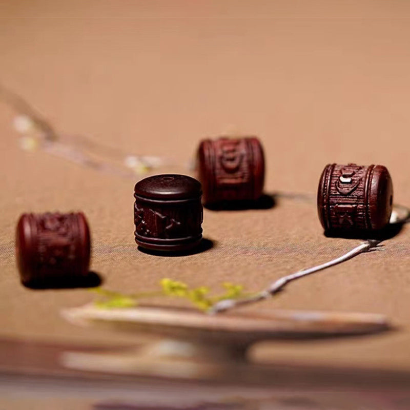 Obsidian Om Mani Padme Hum Armband mit geschnitzten roten Perlen Naturstein.