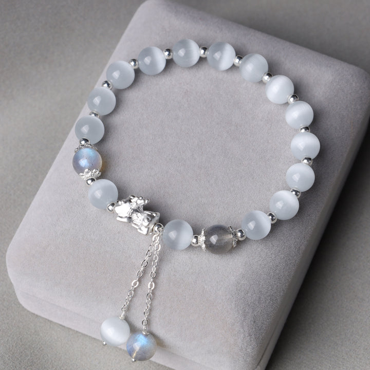 Weißes Mondstein Armband mit Pixiu Charm silberne Perlen elegant.