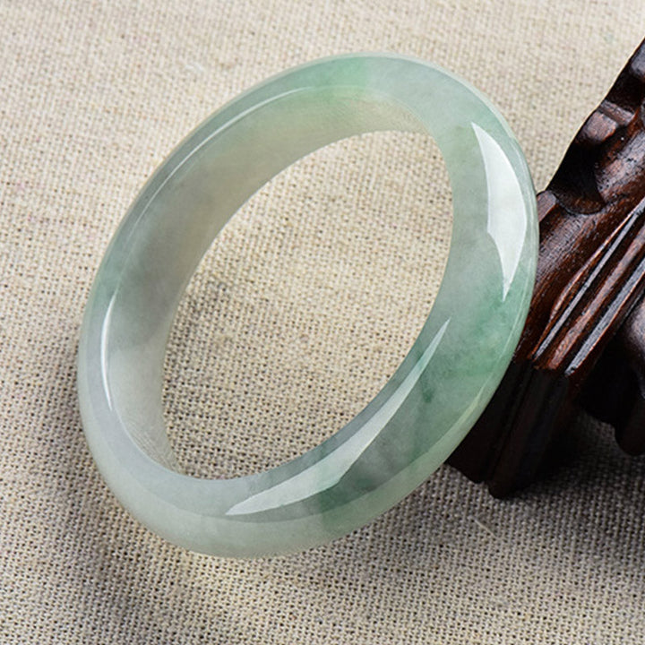 Jade Armband hellgrün poliert glänzend Naturstein Armreif elegant