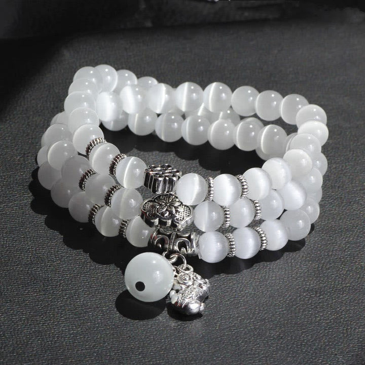Weißes Katzenauge Armband PiXiu Dreifach Silber elastisch Naturstein.