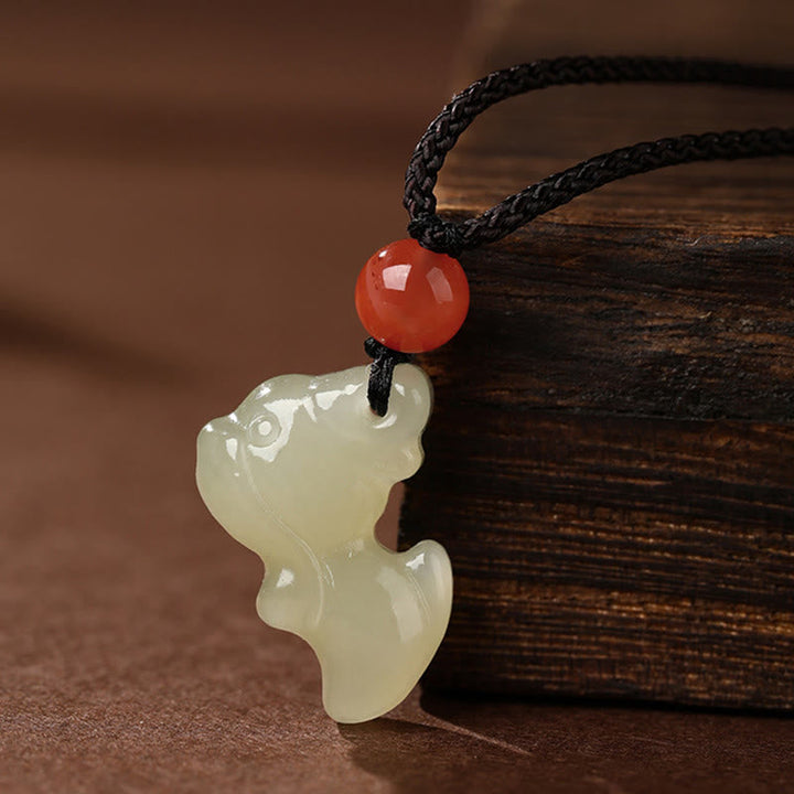 Jade Pferd Anhänger mit rotem Achat Kette Chinesischer Zodiak Wohlstand