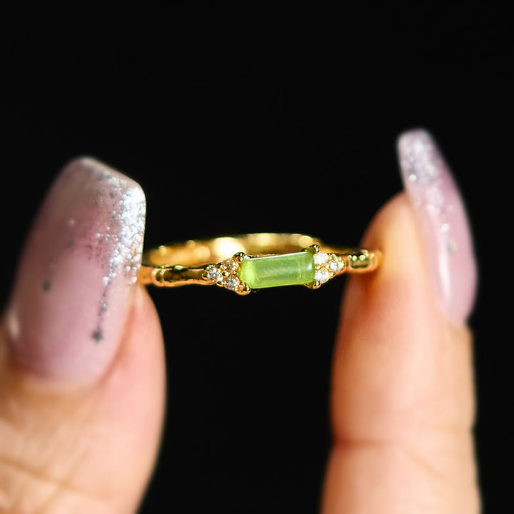Ring Kupfer Grüner Achat am Finger getragen Fengshui Harmonie