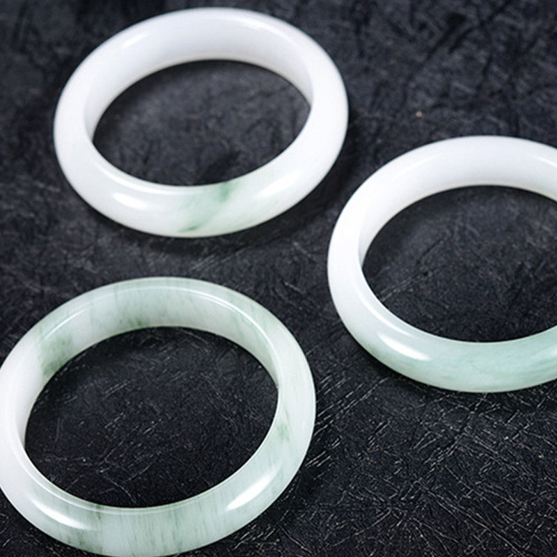 Jade Armband Glück Heilung drei weiße grüne Ringe Naturstein