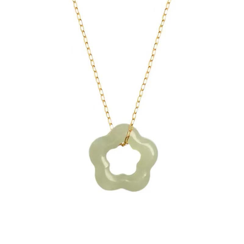 Jade Kette mit grünem Blumen Anhänger aus Naturstein eleganter Look