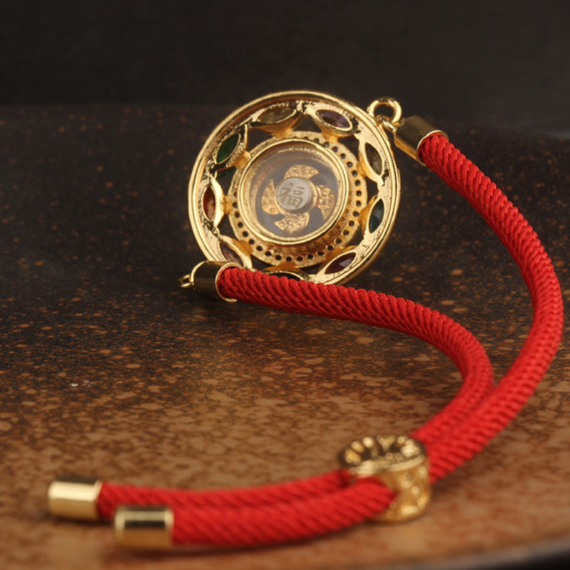 Goldenes Armband Kupfer – Glück & Wohlstand mit roter Schnur Flatlays