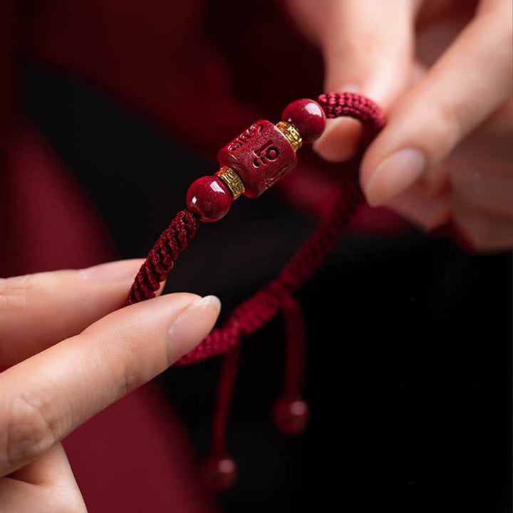 Armband Zinnober Rot - Mantra Gravur Geflochten
