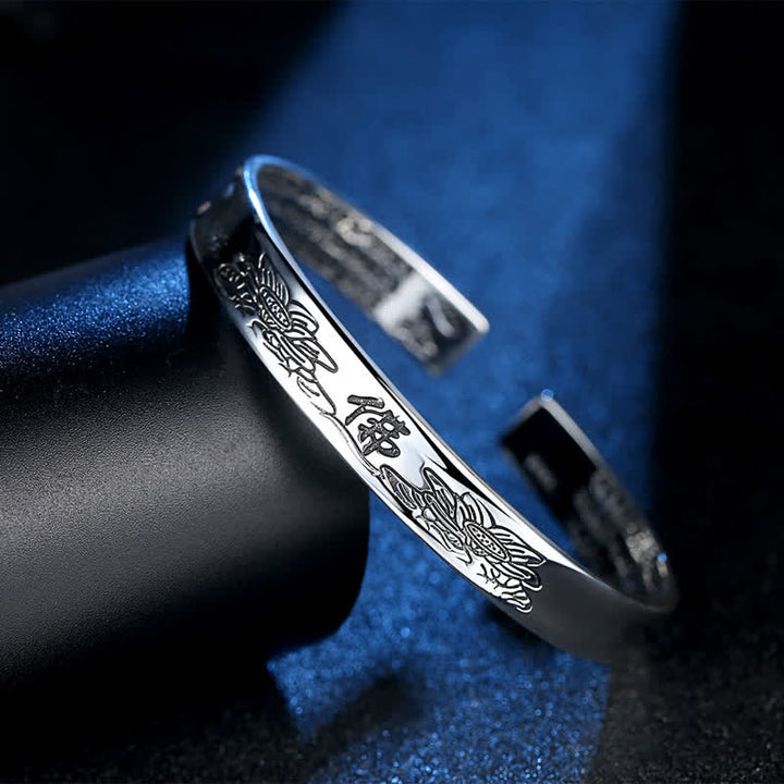 Silbernes Armband Kupfer Herzsutra Frieden elegant graviert glänzend.