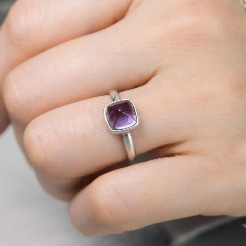 Ring 925 Silber Amethyst Balance getragen eleganter lila Stein Schmuck