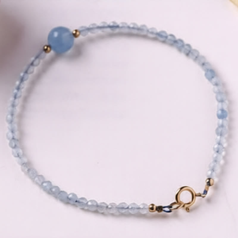 Armband Aquamarin Frieden Energie zarte blaue Perlen Goldverschluss Handgelenk Schmuck