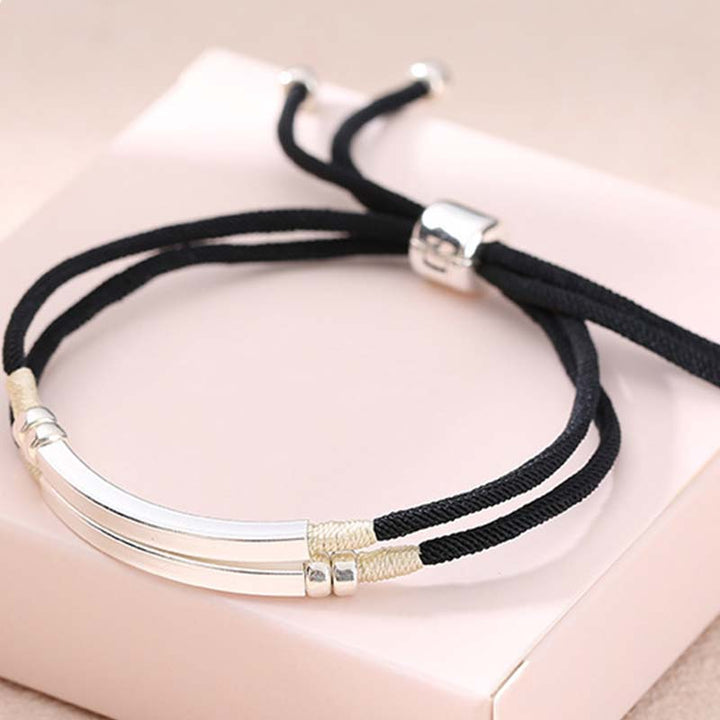 Armband Sterlingsilber Rote Schnur elegantes Silberstab Design verstellbar minimalistisch am Handgelenk