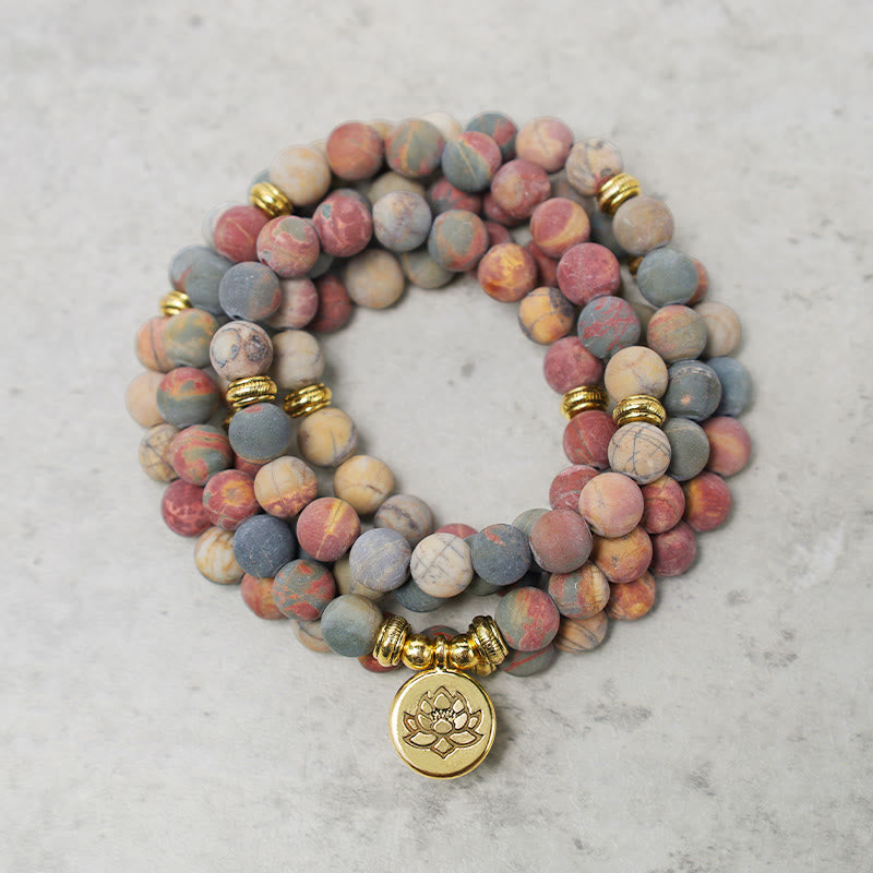 Armband Jaspis Mala – Energie & Mut mit goldenem Lotus Anhänger
