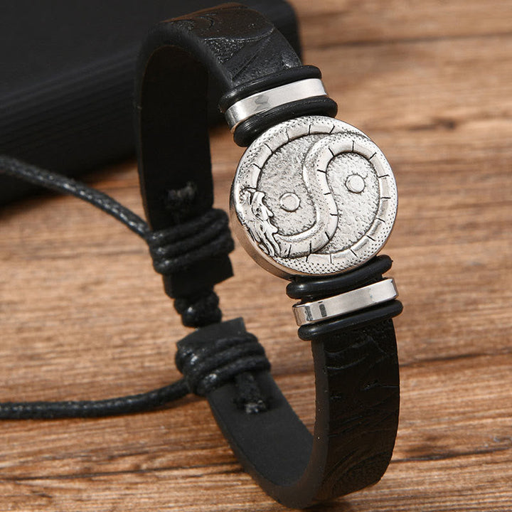 Armband Leder Drache Yin Yang Balance Silber Medaillon Holz Hintergrund